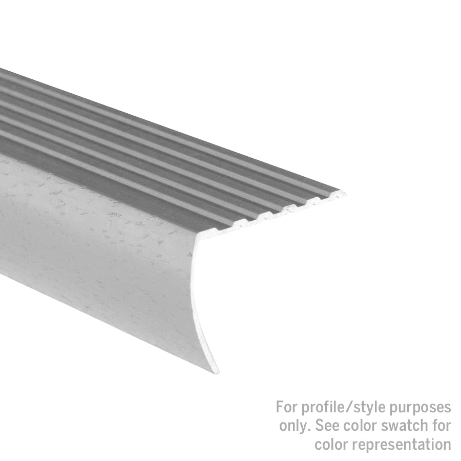 M-D PRO - Nez de marche en aluminium avec tombant Or anodisé martelé 1 1/8" x 12'