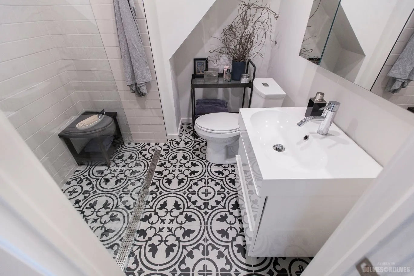 19-11/16" - Schluter KERDI-LINE Linear Drain Centered Channel Kit|| KL1V60E50