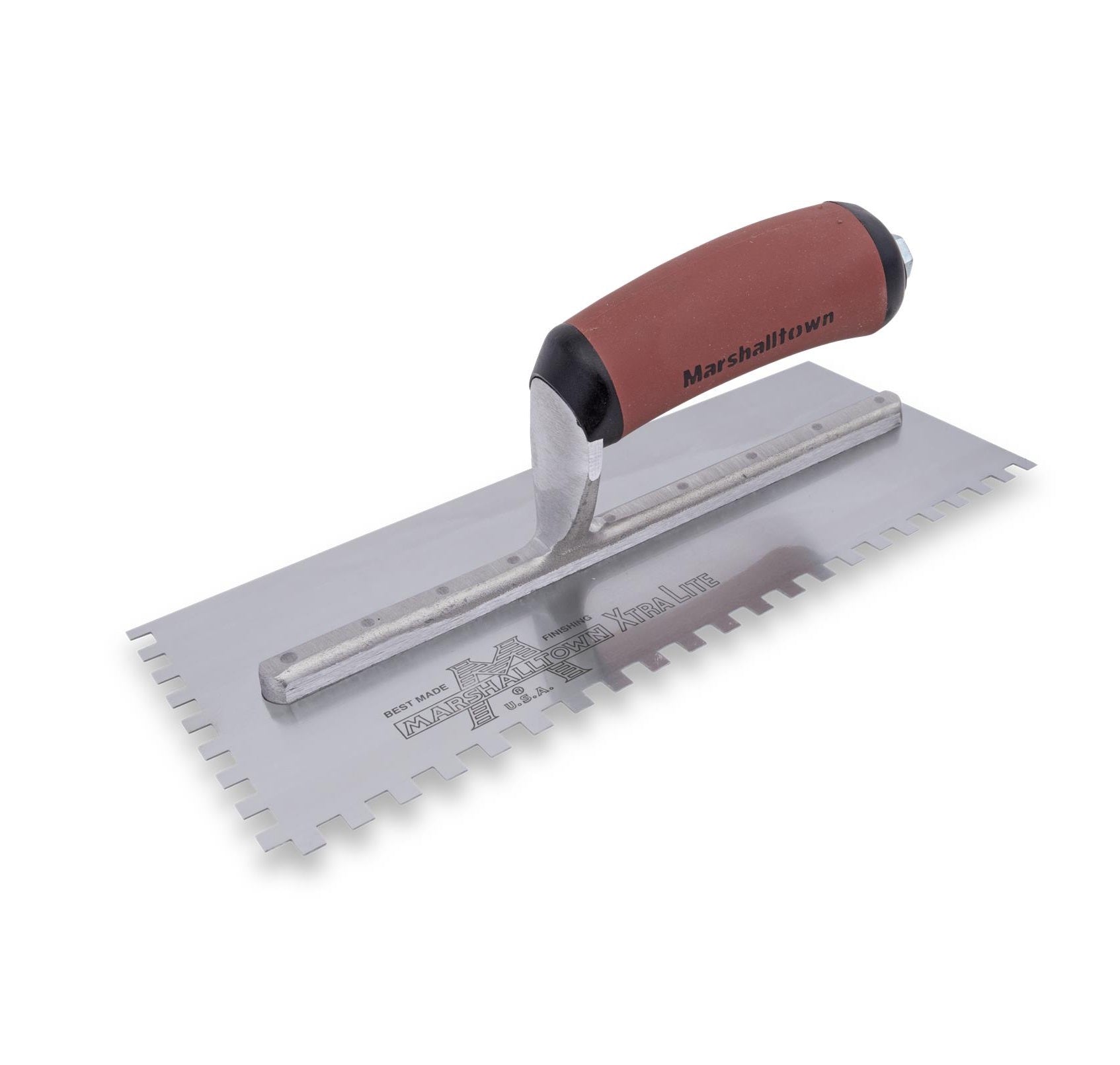 Marshalltown - Truelle standard à dents carrées pour gauchers 4-1/2" x 11" en acier trempé 1/4" x 1/4" x 1/4" avec poignée DuraSoft
