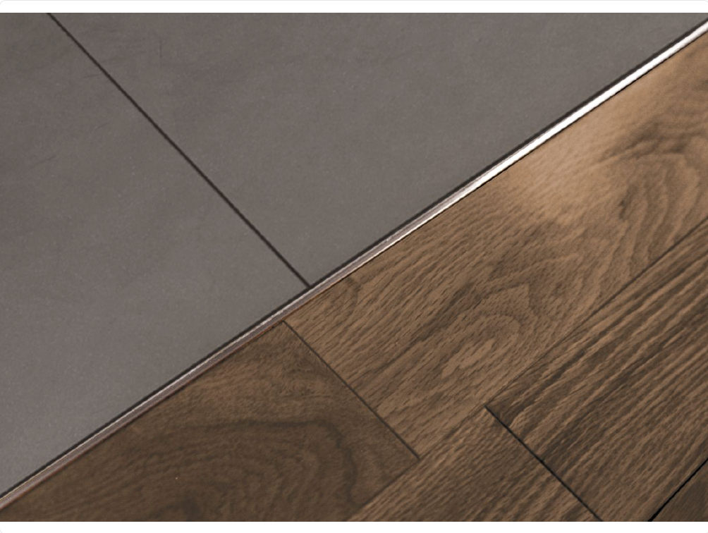 Schluter - 1/8" (3 mm) x 8' 2-1/2" - SCHIENE Profilé de bordure pour mur/plancher aluminium anodisé mat ||AE30