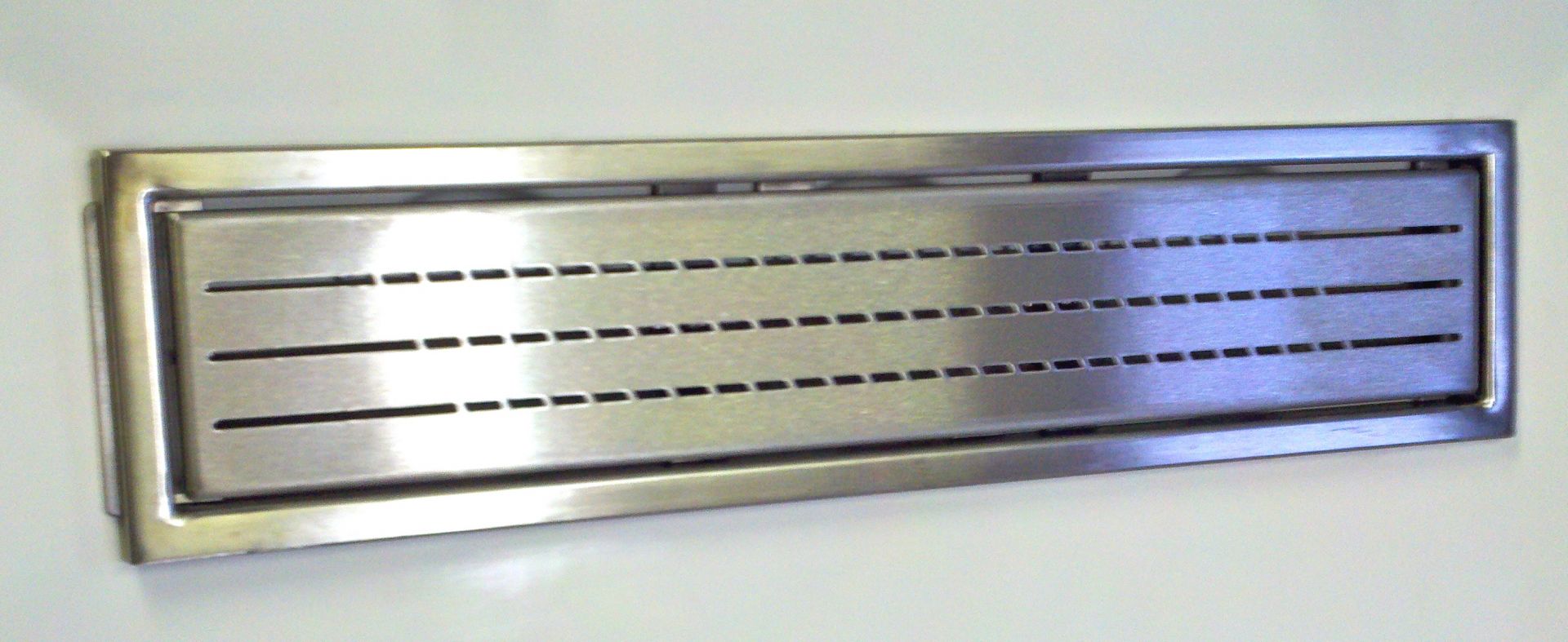 ARC - TrueDEK Linear Drain avec couvercle avec fentes - Acier inoxydable brossé