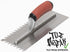 Marshalltown - Truelle à dents en forme de vagues 3/8" LayFlat 4-1/2" x 11" avec poignée DuraSoft
