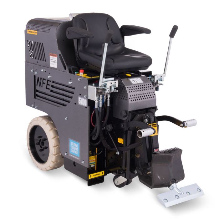 National Flooring Equipment - Machine autoportée à batterie All Day pour l'enlèvement des sols