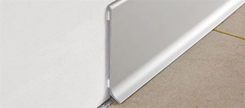 Progress Profiles - Base murale Skirting 80 aluminium anodisé argent 3-5/32" (80 mm) x 3/8" x 6' 6-3/4"