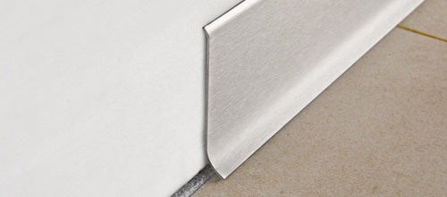 Progress Profiles - Base murale Skirting 100 avec adhésif acier inoxydable satiné 3-15/16" (100 mm) x 7/16" x 6' 6-3/4"