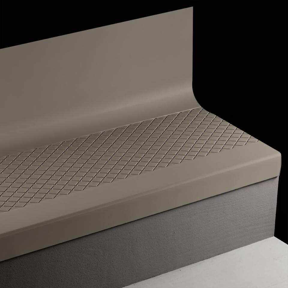 Tarkett - Marche d'escalier en caoutchouc avec contremarche intégrée Angle Fit Diamond #TB1 Peppercorn 60"