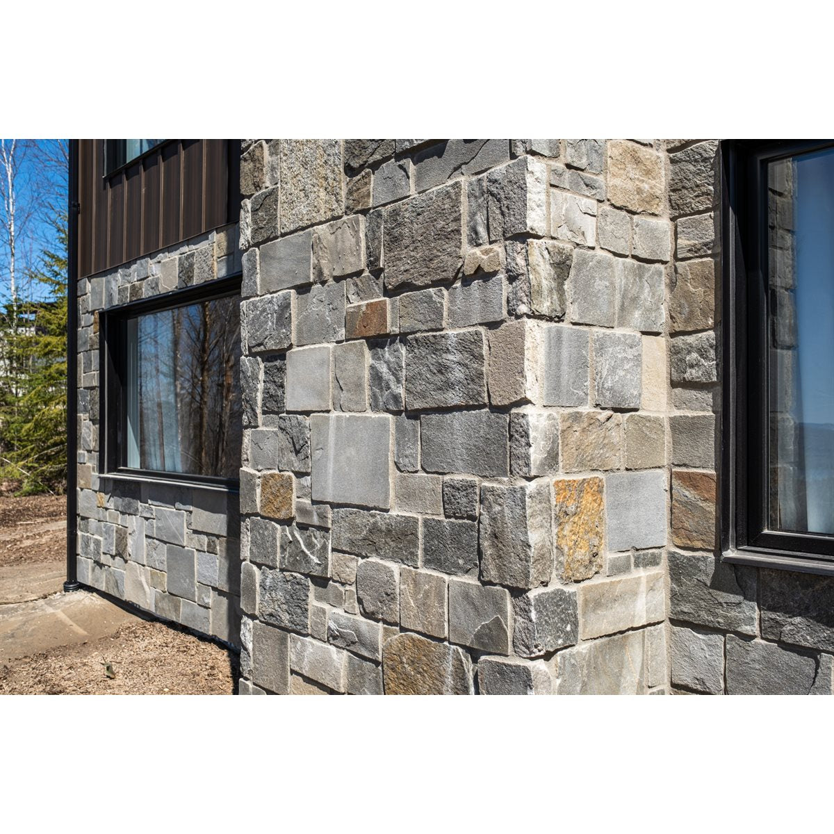 Outdoor Stones Delani