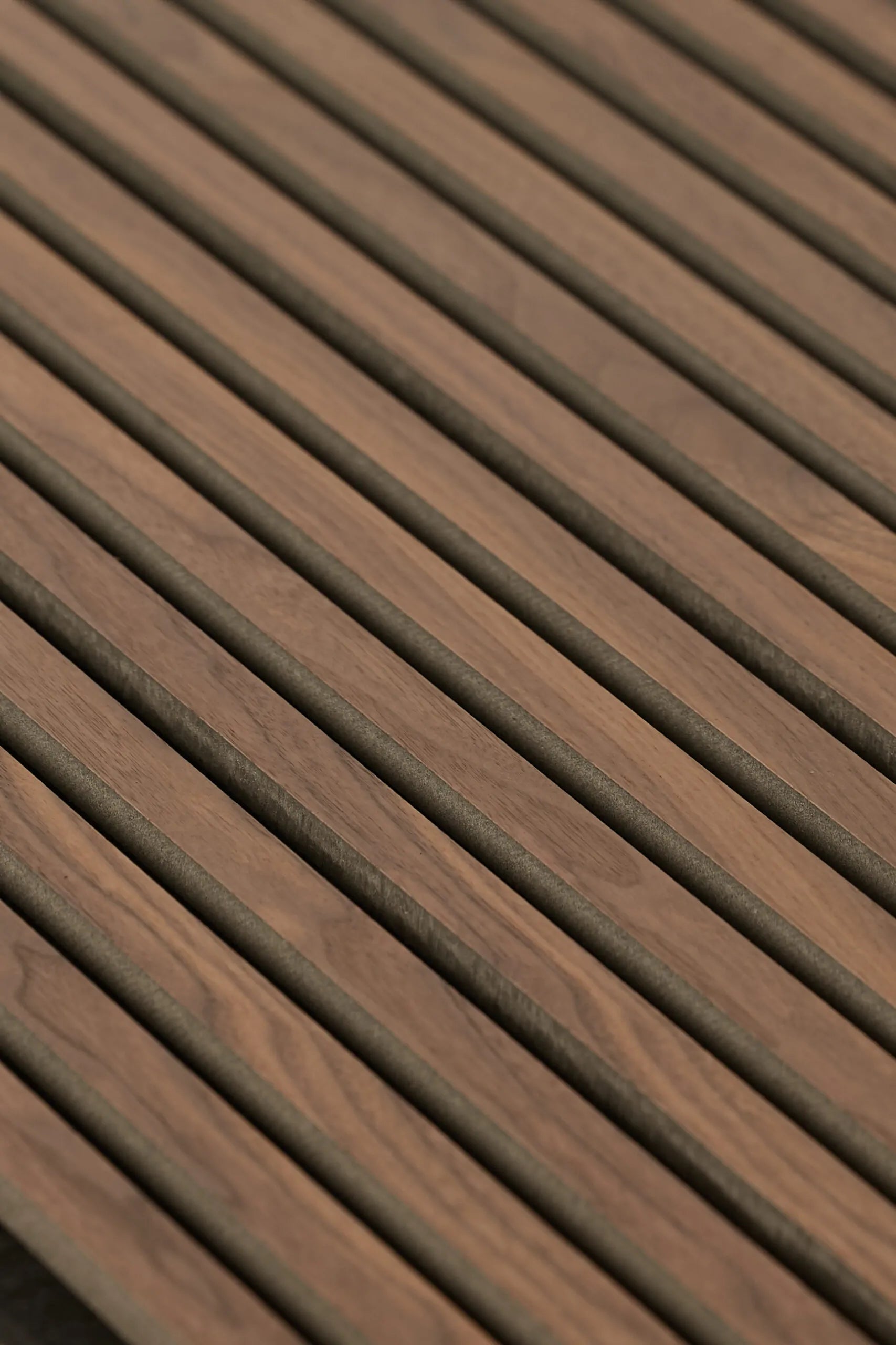 Acoustic panel in Walnut wood slats