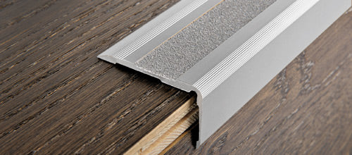 Progress Profiles - Profilé pour marches Proend Grip antidérapant percé en aluminium argent anodisé 52 x 30 mm
