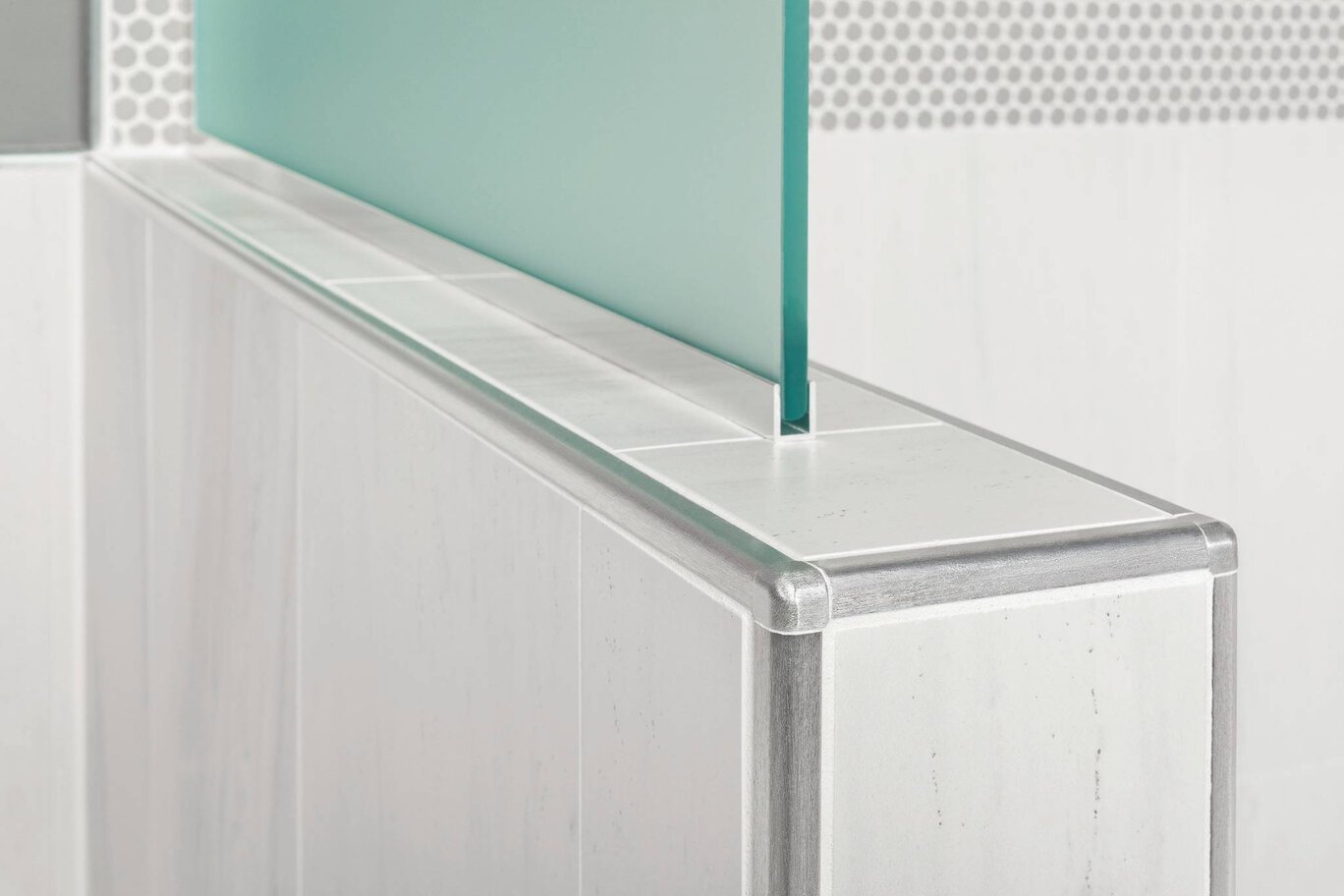 Schluter - Rondec Coin Int 1/2 Alum Gris Clair ||ID/RO125HG