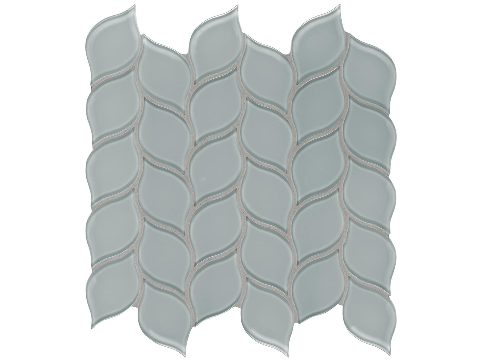 Anatolia - Element - Shadow - Mosaïque de verre lustrée en pétales 30,1 x 29 cm (12 x 12 po)