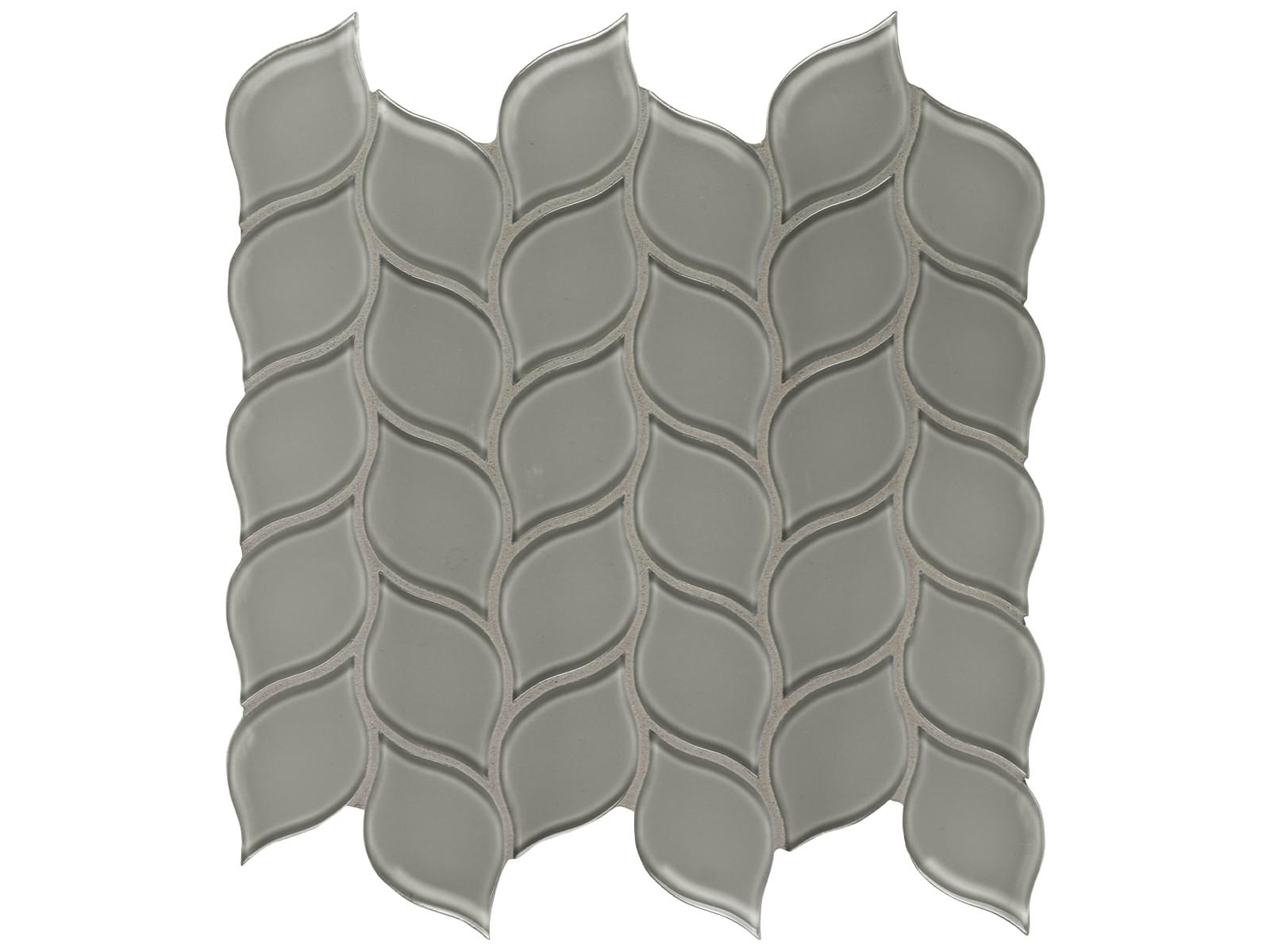 Anatolia - Element - Smoke - Mosaïque de verre lustrée en pétales 30,1 x 29 cm (12 x 12 po)