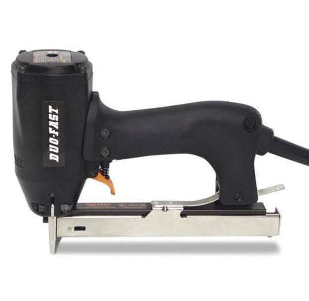 Duo-Fast - CarpetPro Agrafeuse électrique pour agrafes de calibre 20, 3/16"
