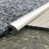 Futura Transitions - Réducteur pour tapis en aluminium nickel gravé de 1/8" (3 mm) à LVT 3/16" (5 mm) x 1" x 12'