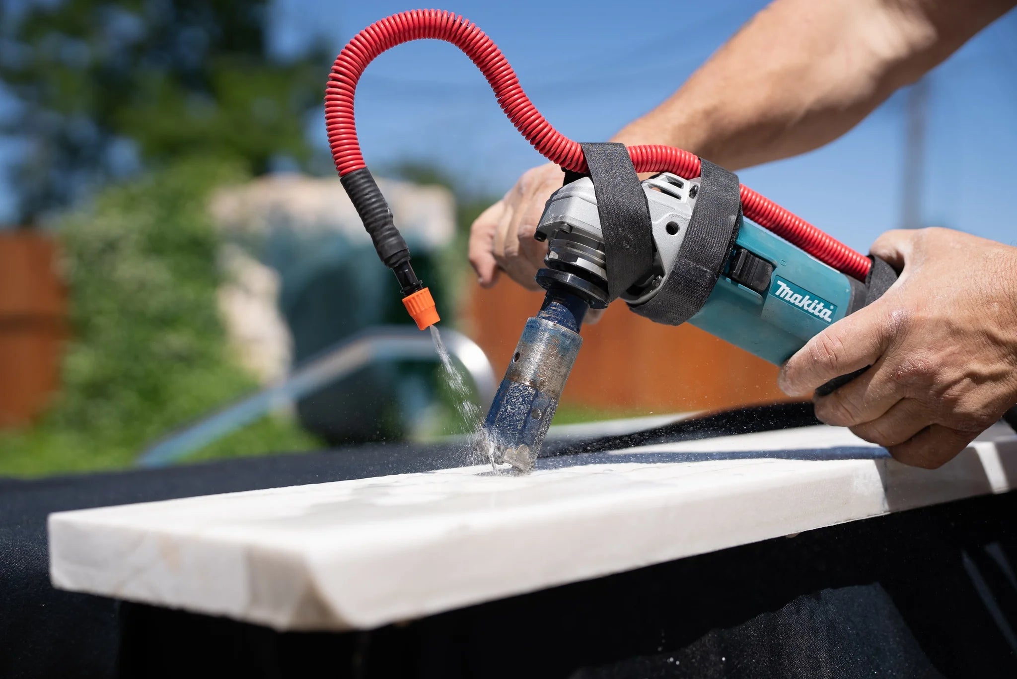 Hydro-Tail - Accessoire universel de contrôle de l'eau Hydro-Tail pour outils électriques||HYDRO-TAIL - Ceramed