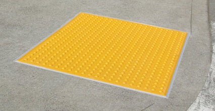 Kinesik - Tuile tactile Armor Tile appliquée en surface #33538 Jaune Fédéral 24" x 48"