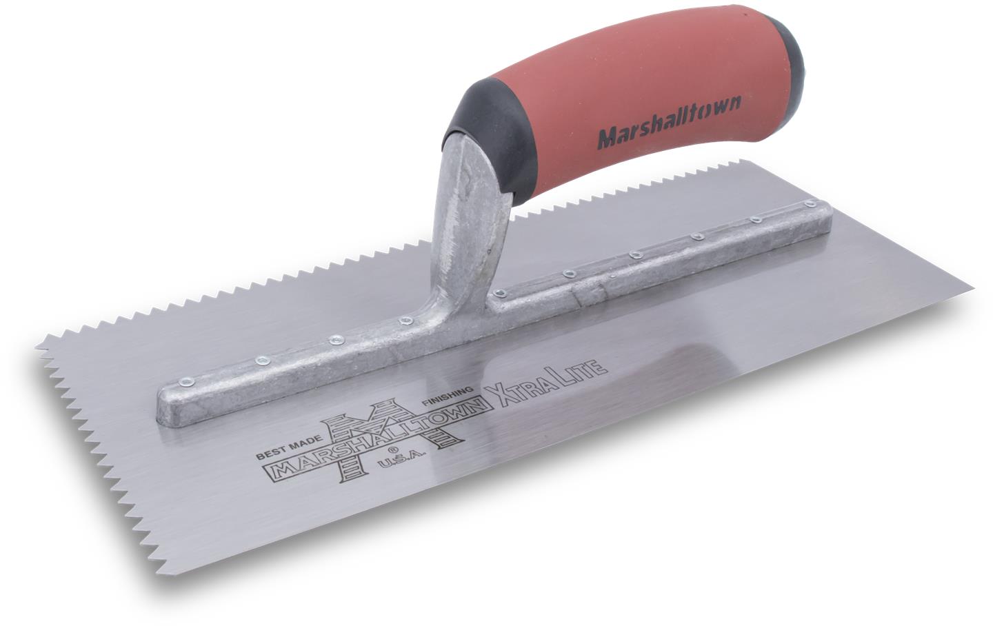 Marshalltown - Truelle standard à dents en V pour droitier 4-1/2" x 11" en acier trempé 7/32" x 5/32" avec poignée DuraSoft