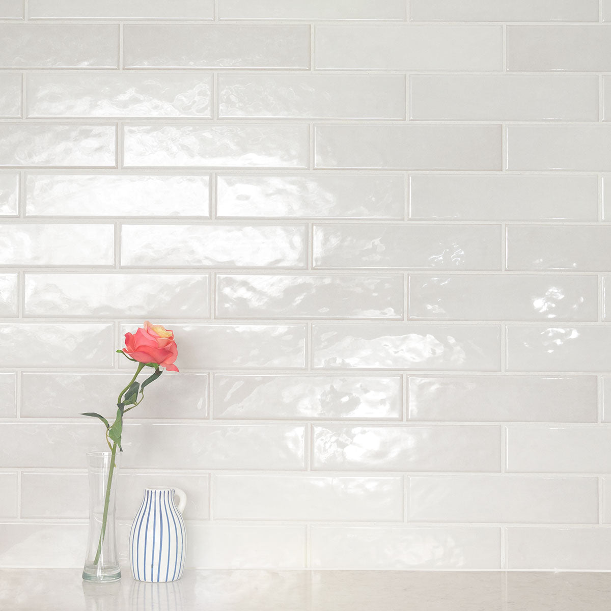 MSI Surfaces Tuiles murales - Renzo Dove Blanc-Froid Lustré - 3" x 12" - Ceramed