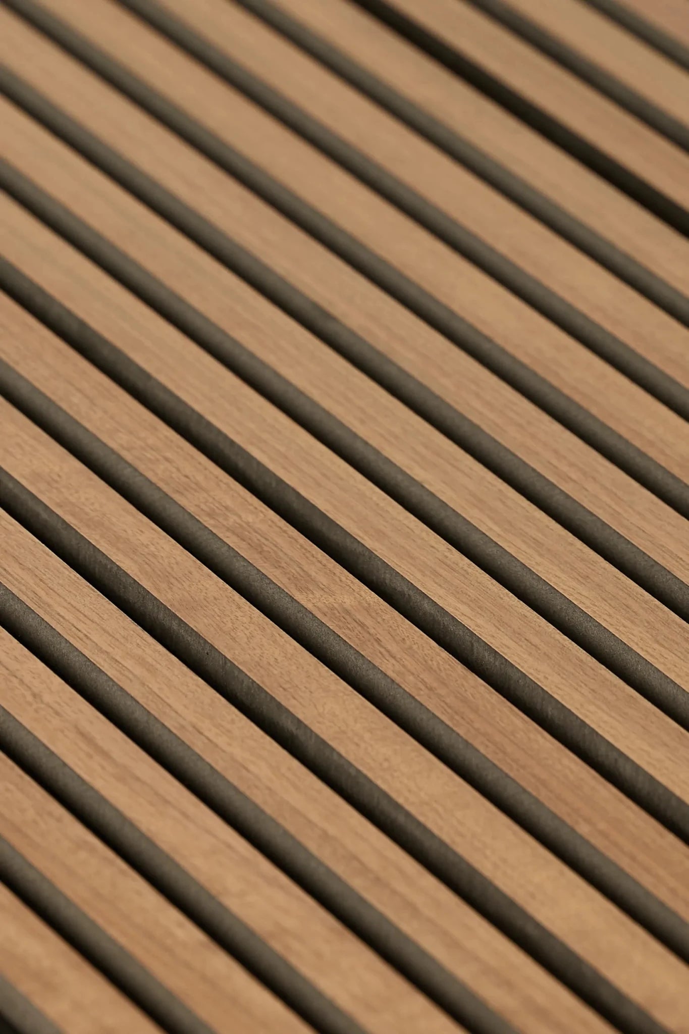 Panneau acoustique en lattes de bois Noyer Africain - Ceramed