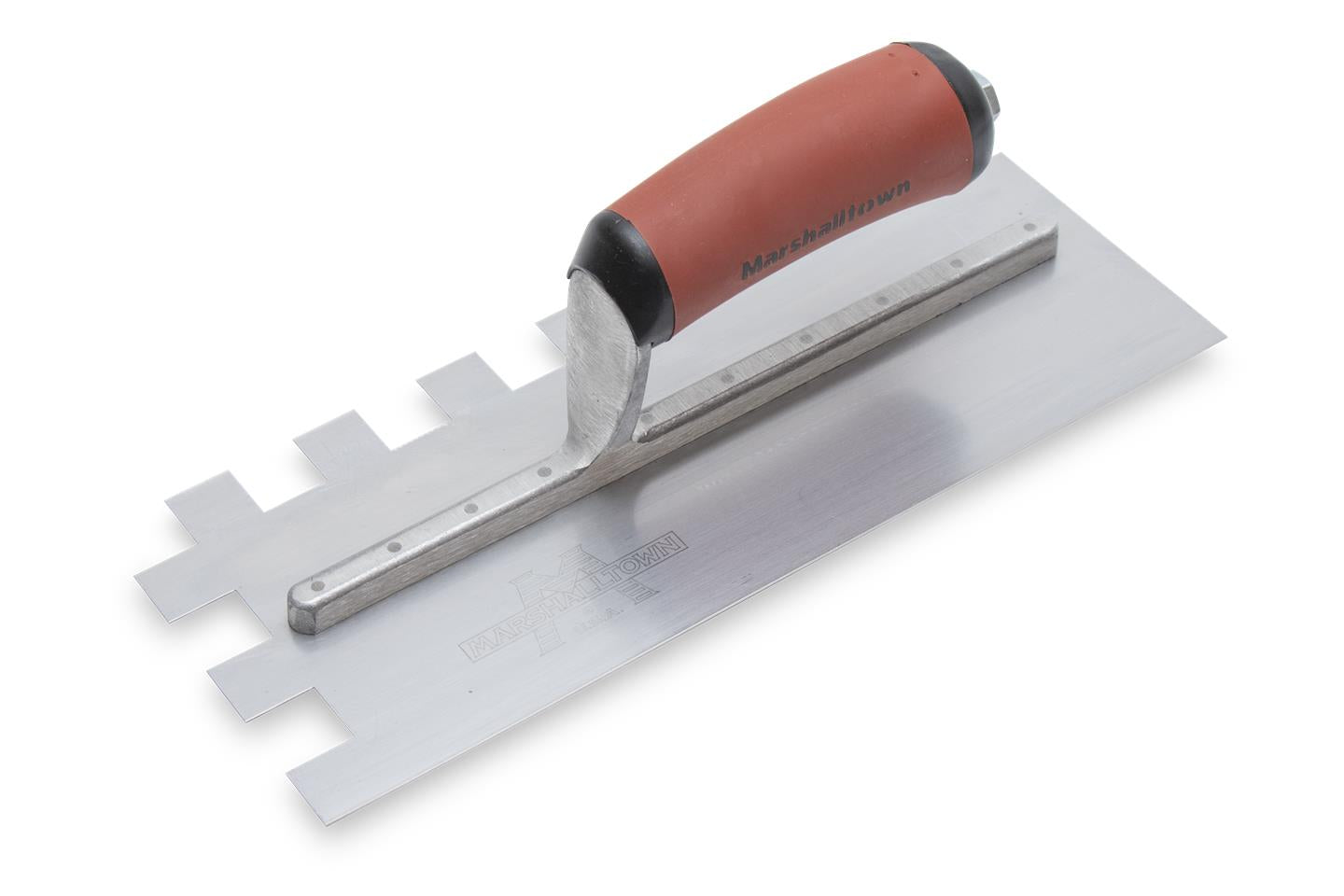 Marshalltown - Truelle avec manche DuraSoft 4-1/2" x 11" à encoches carrées 3/4" x 3/4" x 3/4"