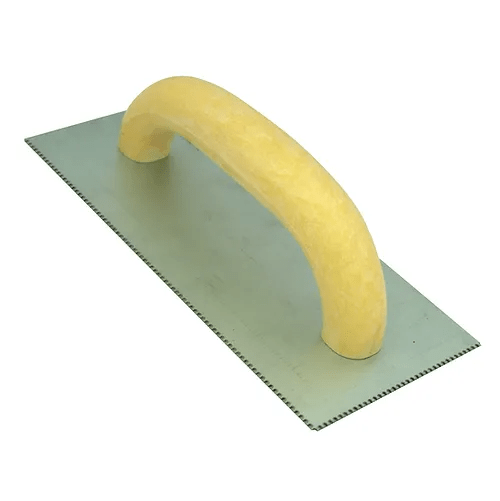 Richard - Truelle à plancher à encoches rondes 4" x 9" en acier 1/16" x 1/32" x 5/64" avec manche en plastique polypropylène