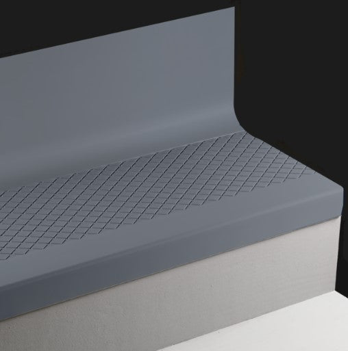 Tarkett - Angle Fit Marche d'escalier en caoutchouc avec contremarche intégrée Diamond #TH2 Blue Intensity 42" avec large bande antidérapante de couleur contrastée de 2"