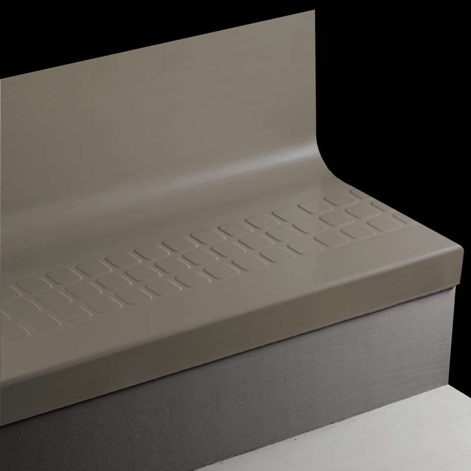 Tarkett - Bande de marche d'escalier en caoutchouc avec contremarche intégrée Angle Fit - VIRNSQTR 63 SQ Raised Square #63 Burnt Umber Tan grit tape 42"