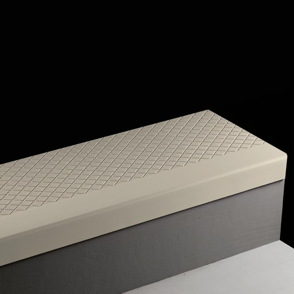 Tarkett - Marche d'escalier en caoutchouc Angle Fit Diamond #24 Grey Haze 60"