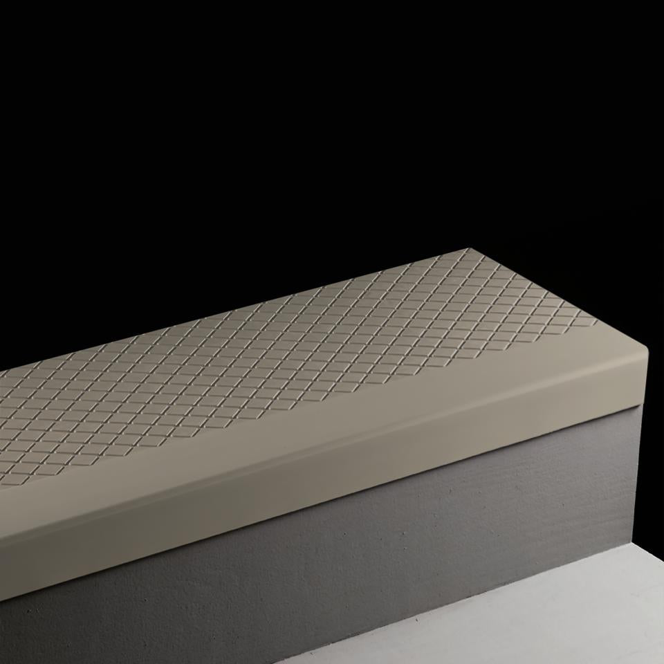 Tarkett - Marche d'escalier en caoutchouc Angle Fit Diamond #29 Moon Rock avec Insert 72"