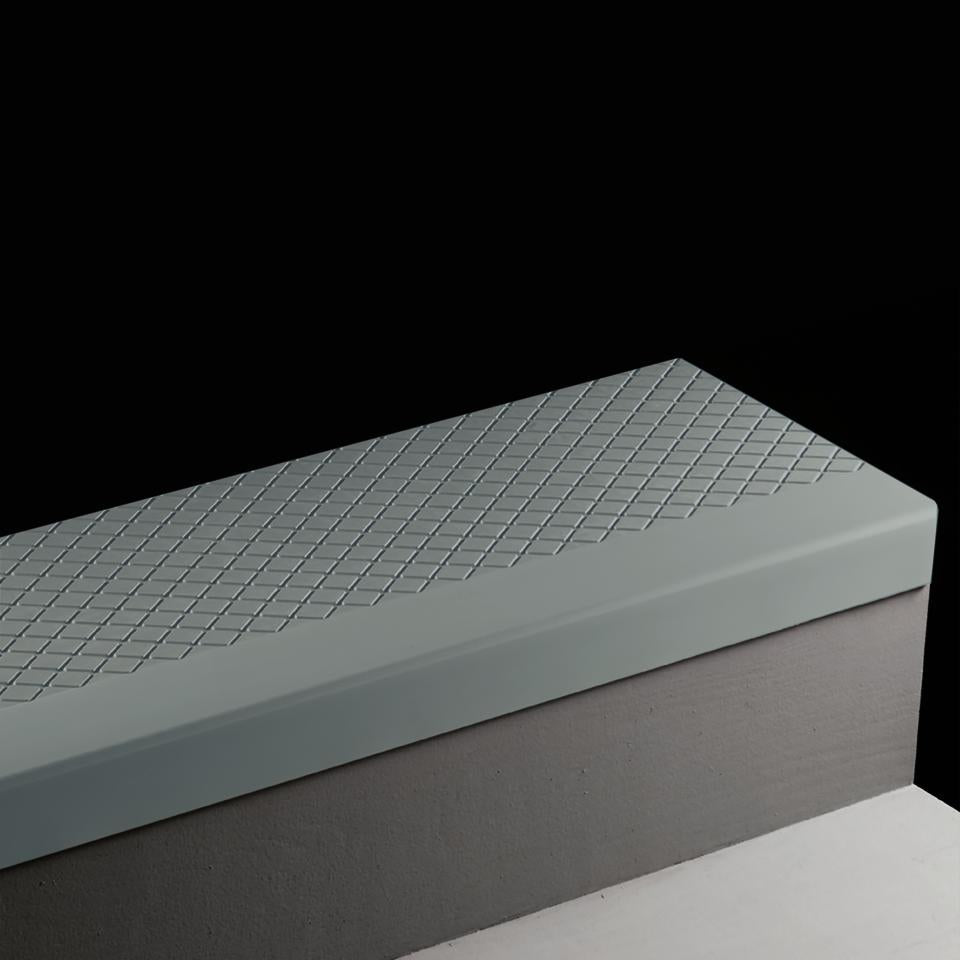 Tarkett - Marche d'escalier en caoutchouc Angle Fit Diamond #58 Windsor Blue avec bande antidérapante 48"