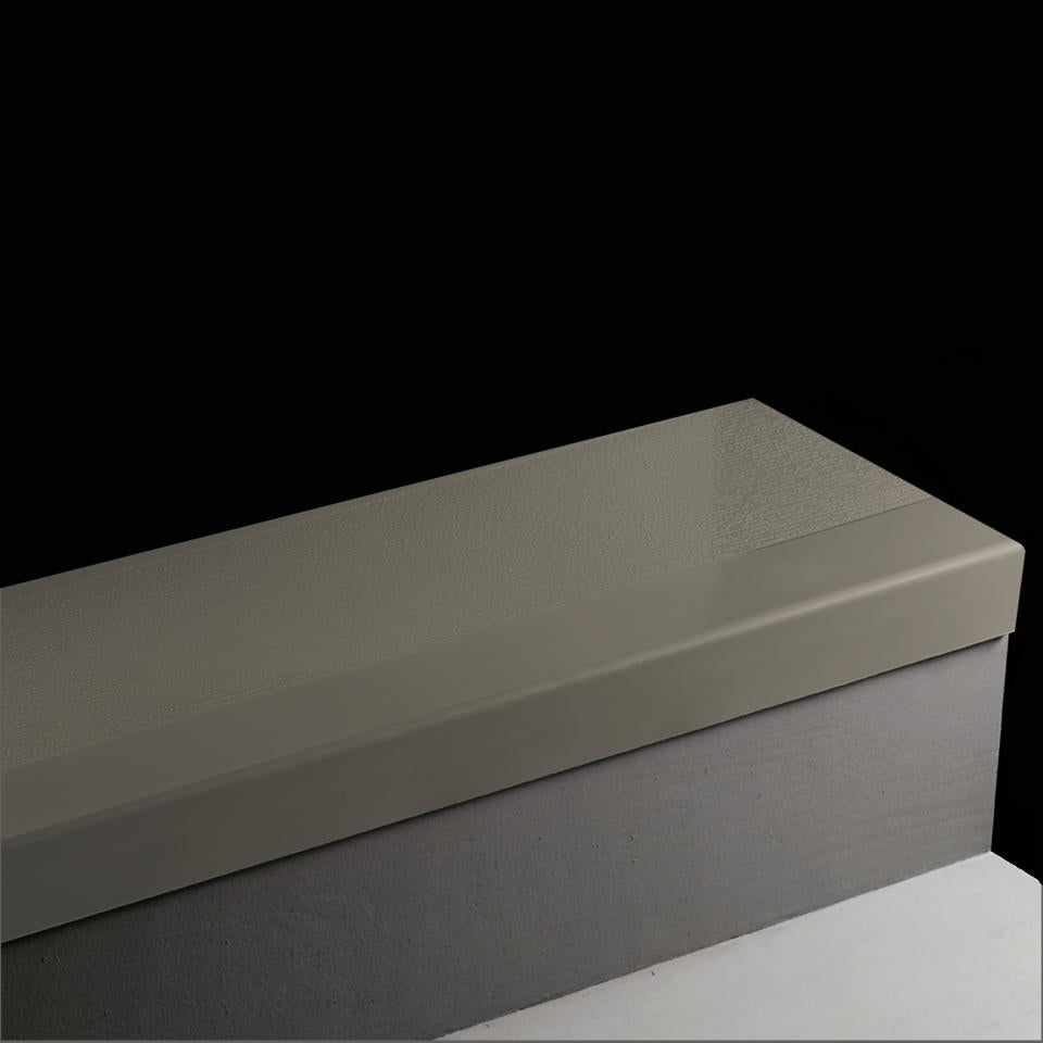 Tarkett - Marche d'escalier en caoutchouc Angle Fit FastLane #20 Charcoal avec bande antidérapante 48"