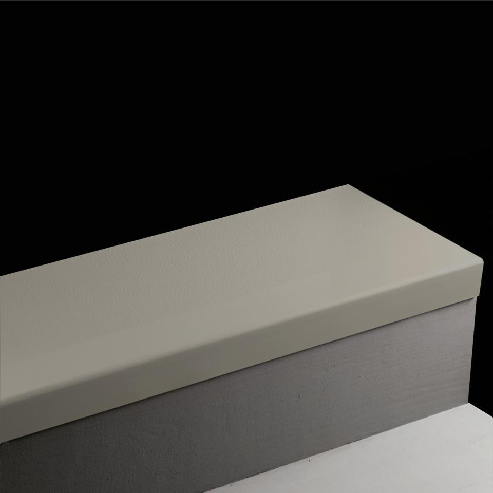 Tarkett - Marche d'escalier en caoutchouc Angle Fit Hammered #20 Charcoal avec Insert 42"