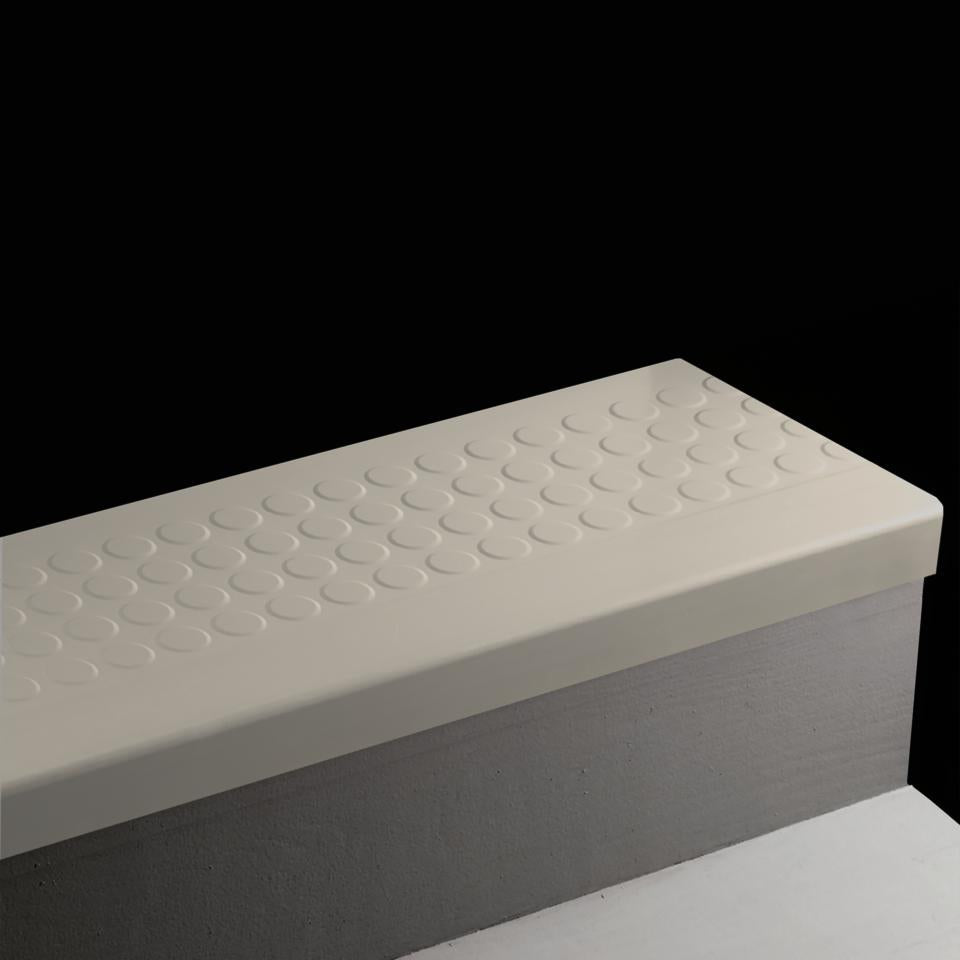 Tarkett - Marche d'escalier en caoutchouc Angle Fit Raised Round #TA5 Colonial Grey 54"