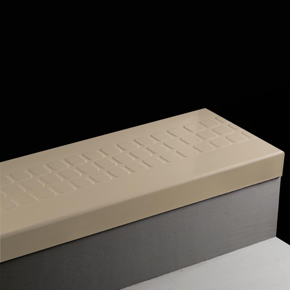 Tarkett - Marche d'escalier en caoutchouc Angle Fit Raised Square #09 Clay avec Insert 72"
