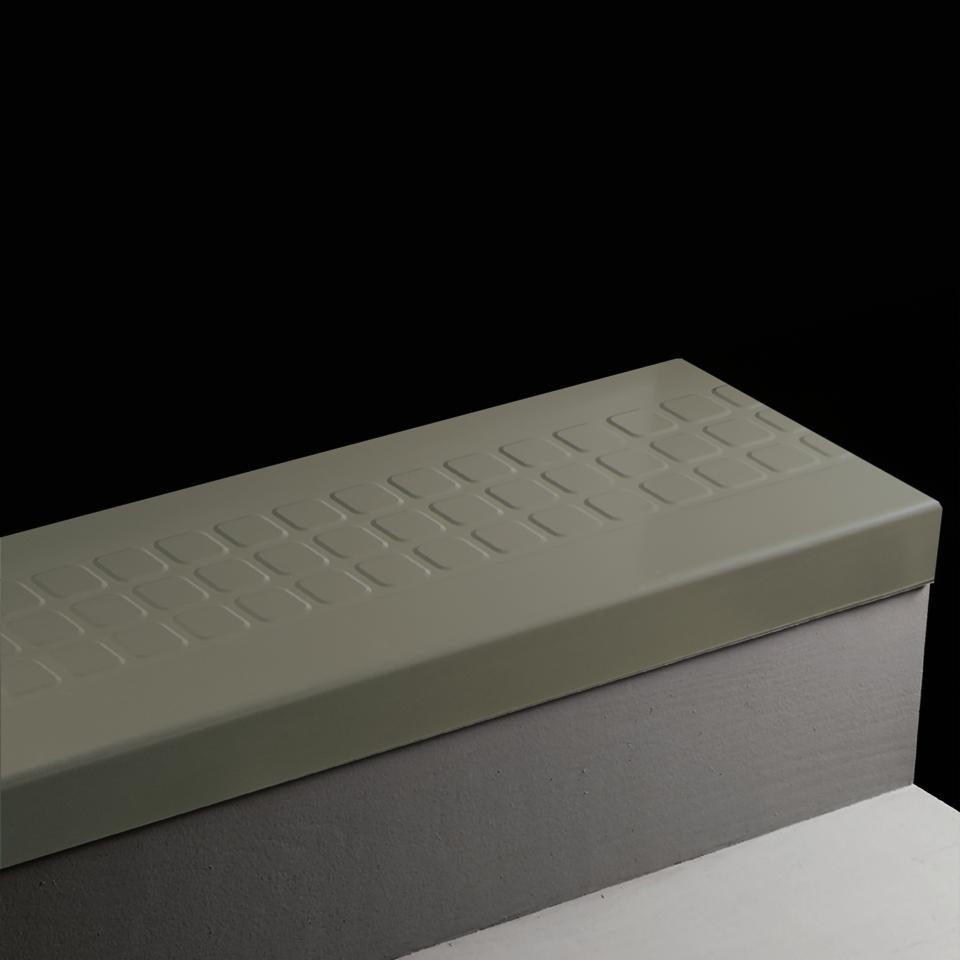 Tarkett - Marche d'escalier en caoutchouc Angle Fit Raised Square #86 Hunter Green avec Insert 72"