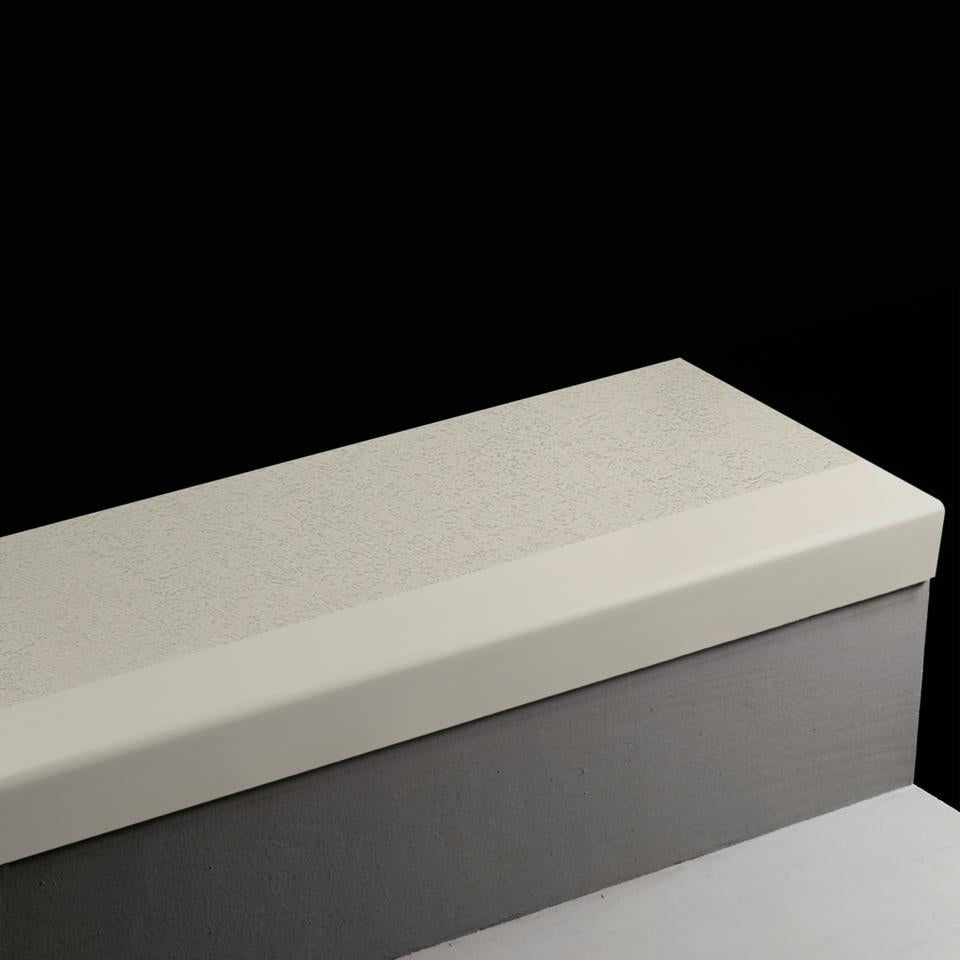 Tarkett - Marche d'escalier en caoutchouc Angle Fit Rice Paper #23 Vapor Grey avec Bande antidérapante 42"