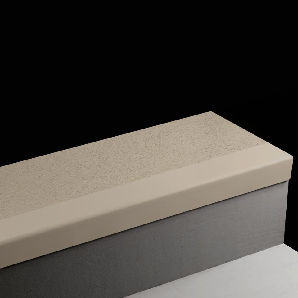 Tarkett - Marche d'escalier en caoutchouc Angle Fit Rice Paper #80 Fawn avec bande antidérapante 42"