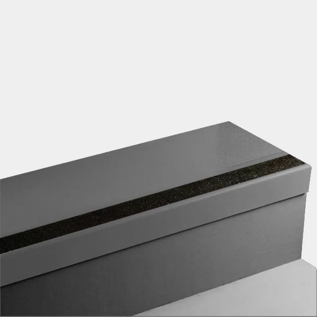 Tarkett - Marche d'escalier en caoutchouc Angle Fit - VICFLNT 48 SQ Fast Lane 48 Grey - avec insert de ruban antidérapant noir 42" ||VICFLNT4842 - Ceramed