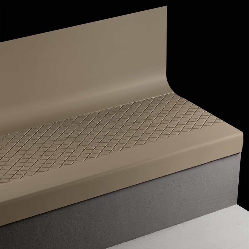 Tarkett - Marche d'escalier en caoutchouc avec contremarche intégrée Angle Fit Diamond #101 Seaweed 60"