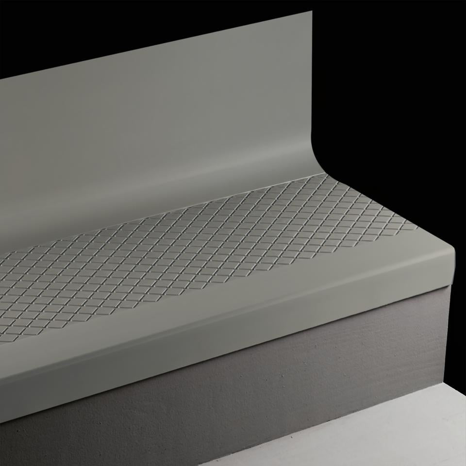 Tarkett - Marche d'escalier en caoutchouc avec contremarche intégrée Angle Fit Diamond #71 Storm Cloud 42"