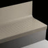 Tarkett - Marche d'escalier en caoutchouc avec contremarche intégrée Angle Fit Raised Round #29 Moon Rock avec Bande antidérapante 48"