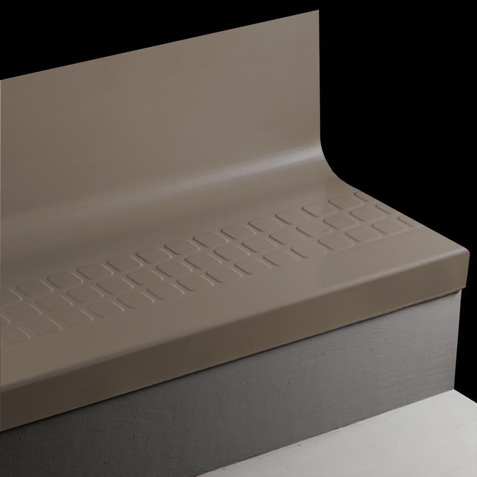 Tarkett - Marche d'escalier en caoutchouc avec contremarche intégrée Angle Fit Raised Square #167 Fudge 48"