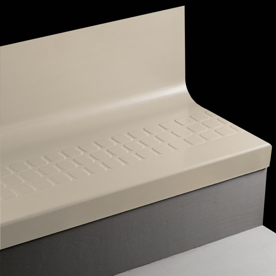 Tarkett - Marche d'escalier en caoutchouc avec contremarche intégrée Angle Fit Raised Square #27 Mist avec bande antidérapante 84"