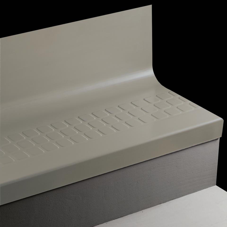 Tarkett - Marche d'escalier en caoutchouc avec contremarche intégrée Angle Fit Raised Square #28 Medium Grey avec Insert 54"