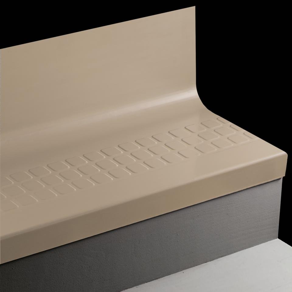 Tarkett - Marche d'escalier en caoutchouc avec contremarche intégrée Angle Fit Raised Square #49 Beige avec bande antidérapante 42"