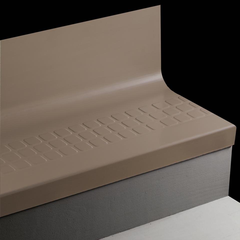 Tarkett - Marche d'escalier en caoutchouc avec contremarche intégrée Angle Fit Raised Square #76 Cinnamon 60"