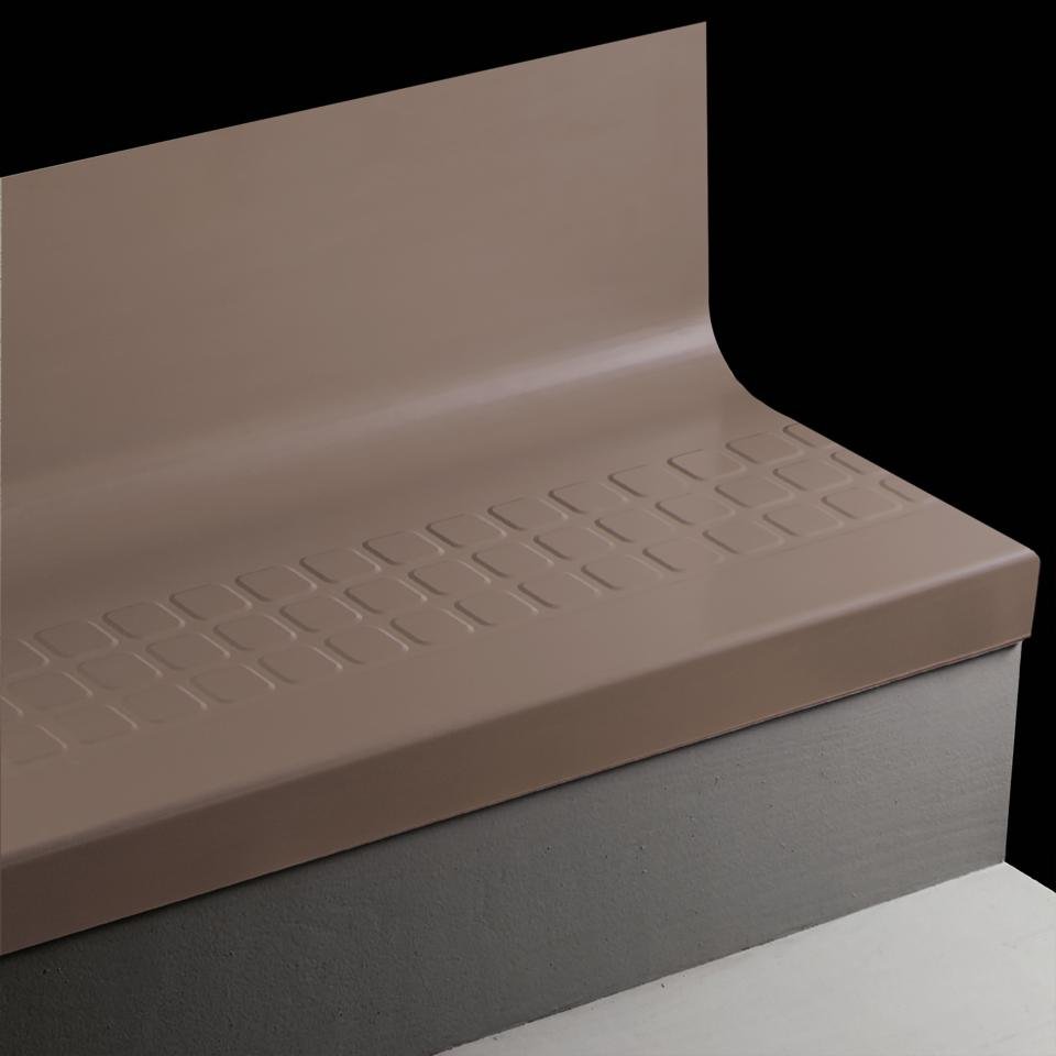 Tarkett - Marche d'escalier en caoutchouc avec contremarche intégrée Angle Fit Raised Square #85 Burgundy avec bande antidérapante 48"