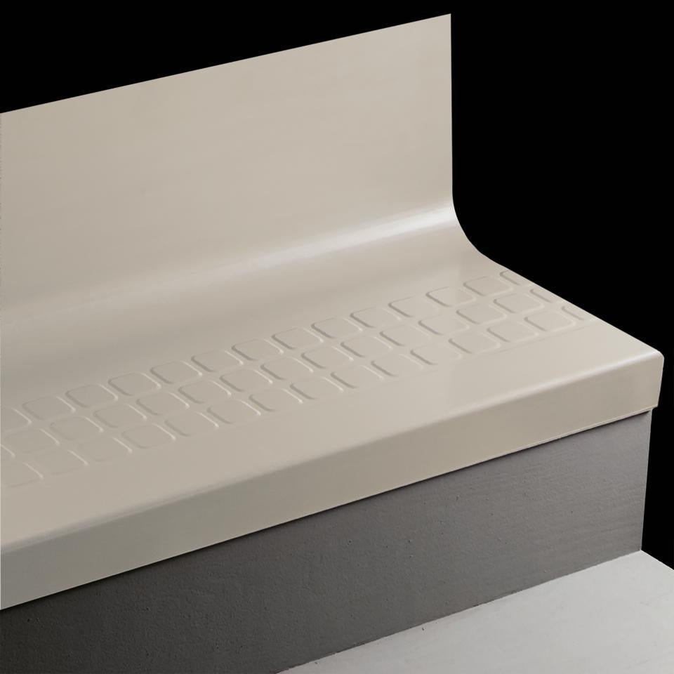 Tarkett - Marche d'escalier en caoutchouc avec contremarche intégrée Angle Fit Raised Square #TB3 Dover avec bande antidérapante 48"